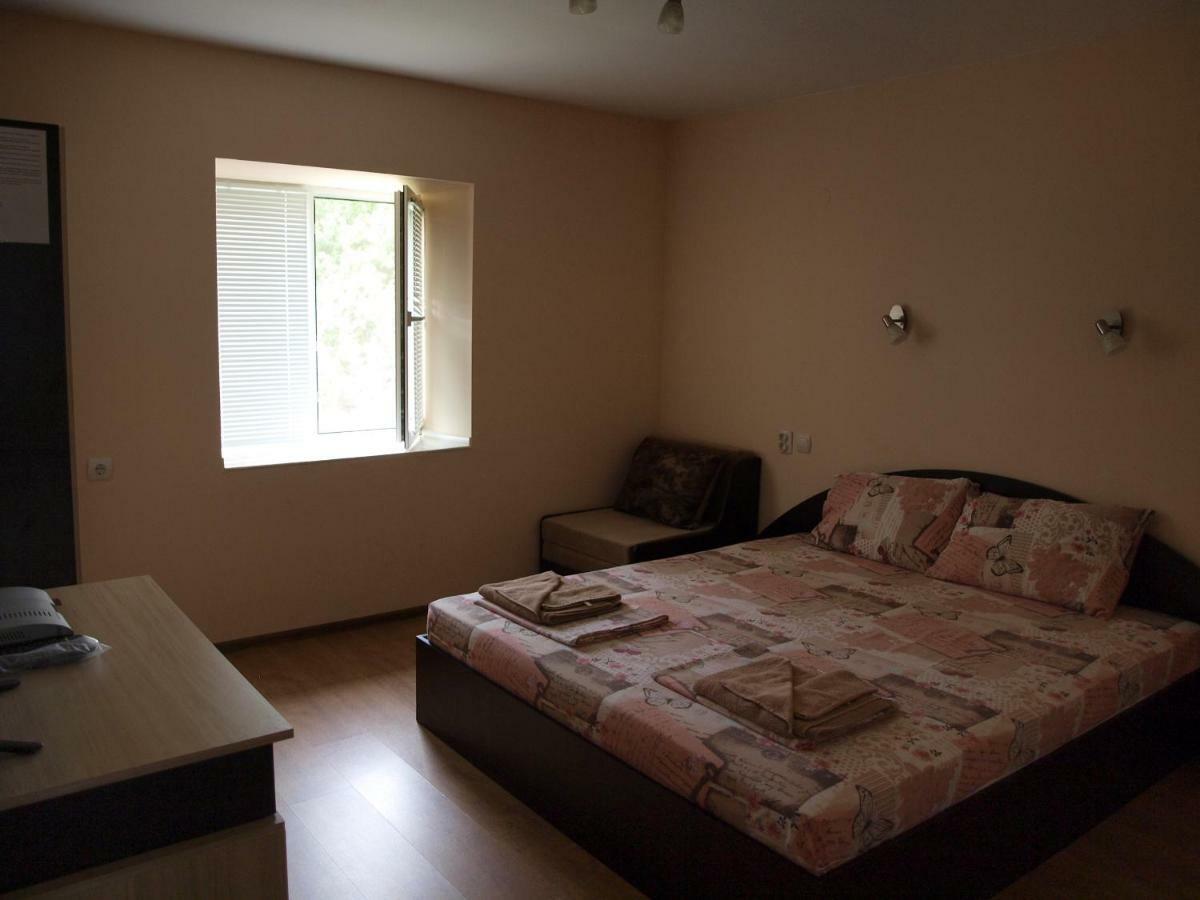 Nadya Holiday Home Krapets  Buitenkant foto